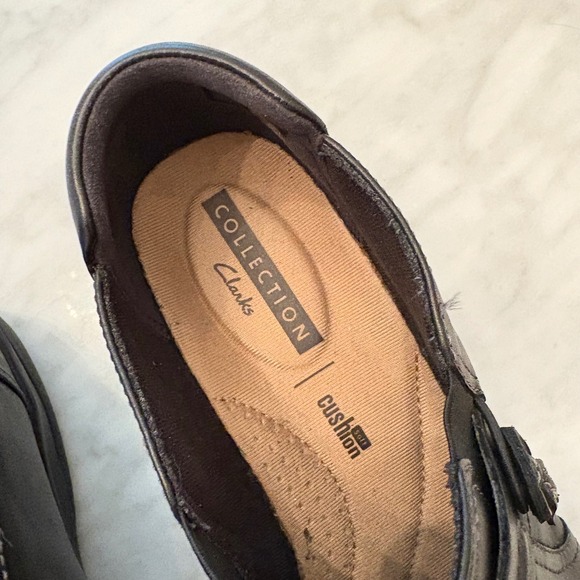 Clarks Carleigh Pearl Strapped Slip-On Shoes in‎ Black Leather Sz 8.5 - Picture 10 of 13